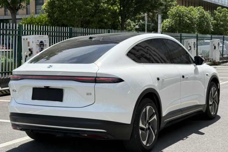 Used Nio EC6 2024 75 kWh Exterior 4