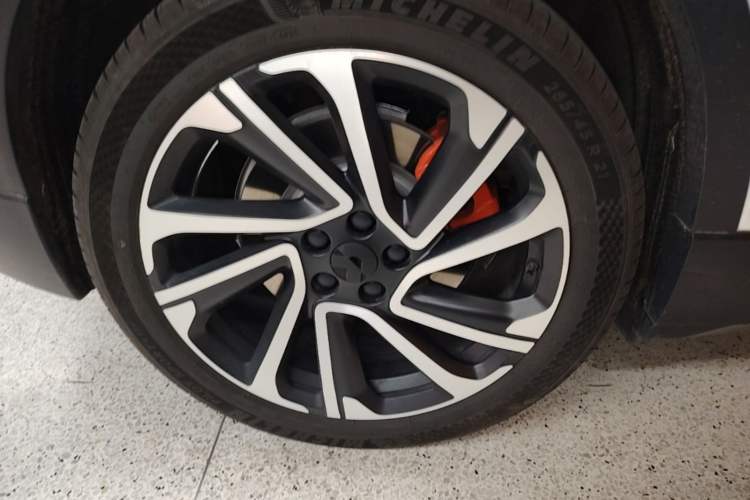 Used Nio EC6 2024 75 kWh Exterior 5