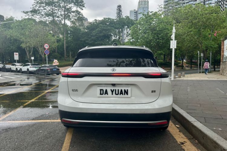 Used Nio EC6 2024 100 kWh Exterior 6