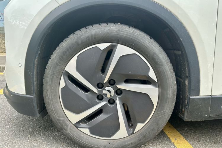 Used Nio EC6 2024 100 kWh Exterior 9