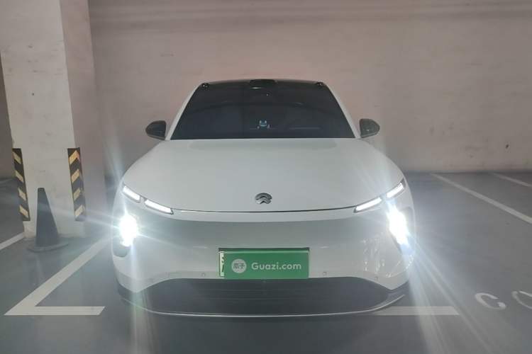 Used Nio EC6 2024 75 kWh Front