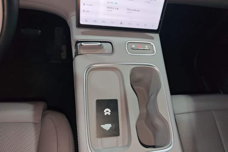 Used Nio EC6 2024 75 kWh Gear Lever