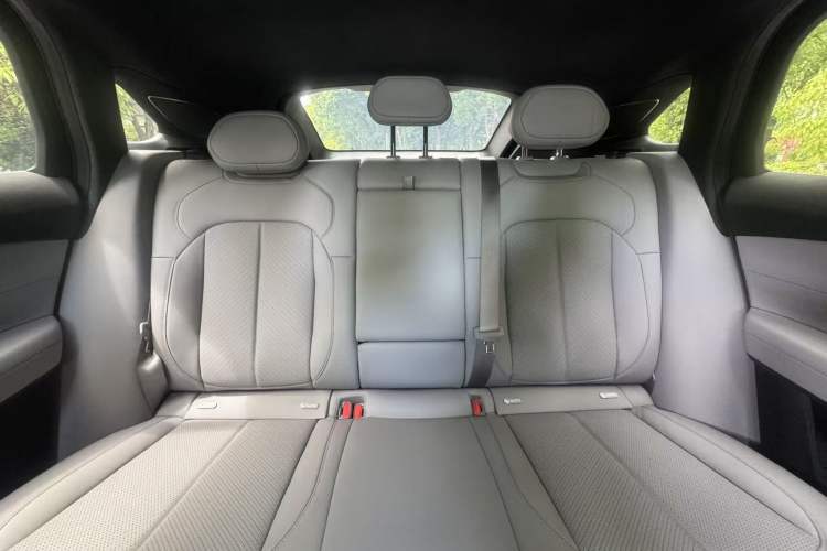 Used Nio EC6 2024 75 kWh Interior 10