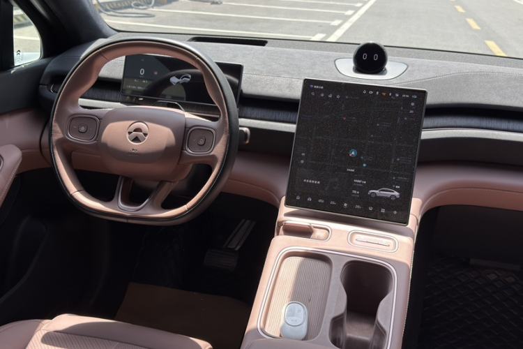 Used Nio EC6 2024 75 kWh Interior 2