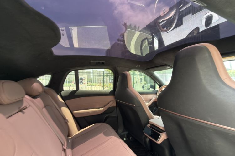 Used Nio EC6 2024 75 kWh Interior 8