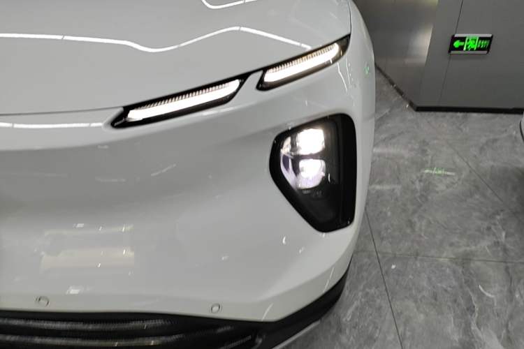 Used Nio EC6 2024 75 kWh Left Front Headlight