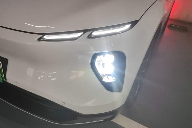 Used Nio EC6 2024 75 kWh Left Front Headlight