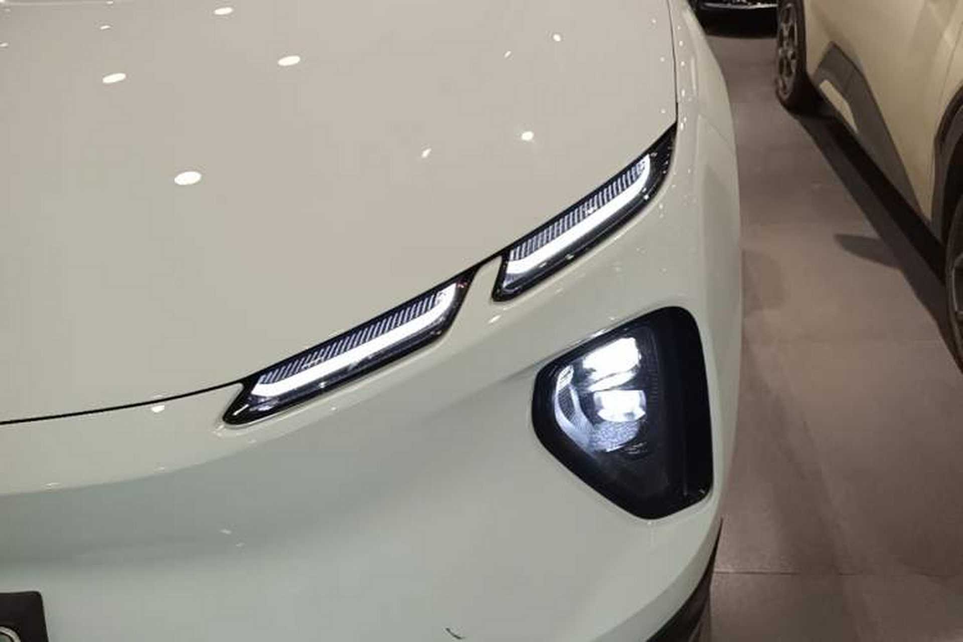 Used Nio EC6 2024 75 kWh Left Front Headlight