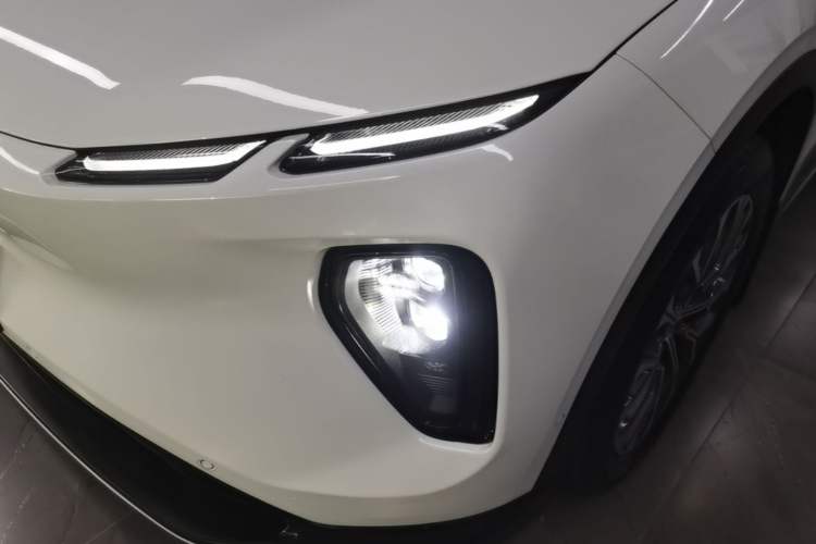Used Nio EC6 2024 75 kWh Left Front Headlight