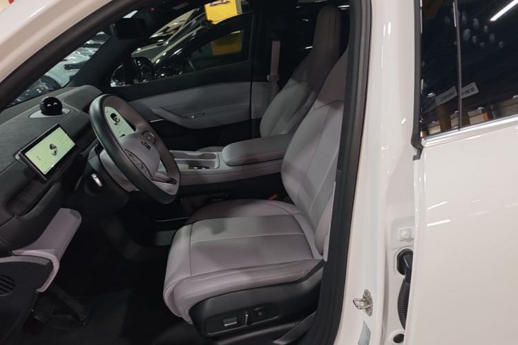 Used Nio EC6 2024 75 kWh Left Front Seat