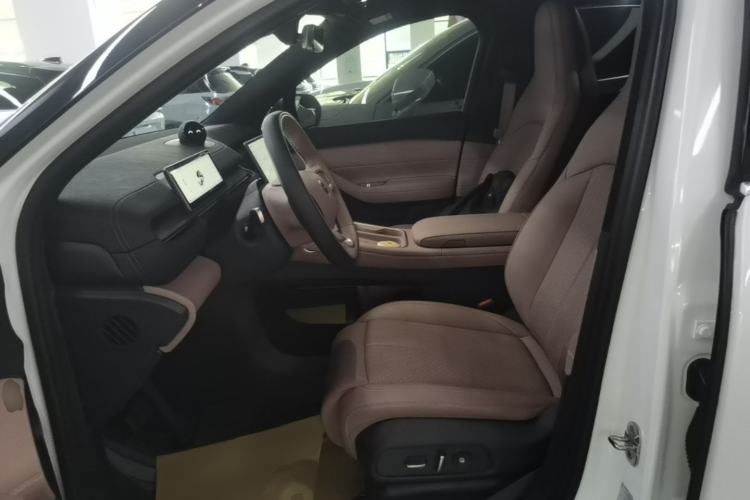 Used Nio EC6 2024 75 kWh Left Front Seat