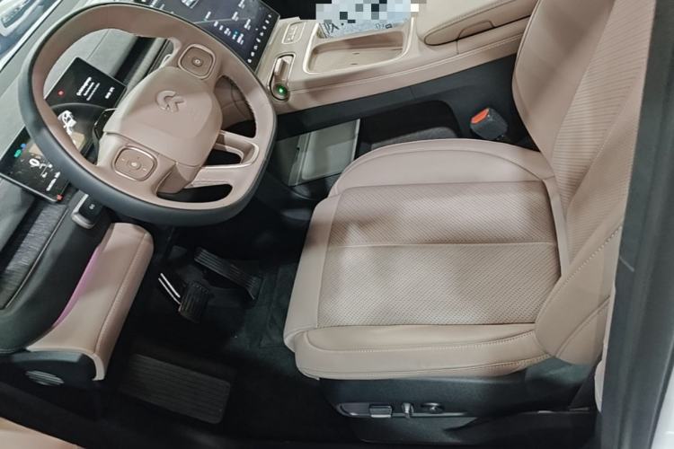 Used Nio EC6 2024 75 kWh Left Front Seat