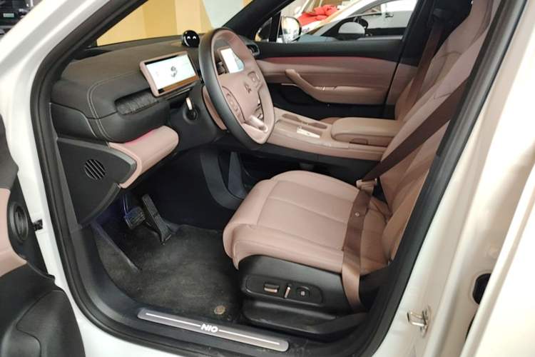 Used Nio EC6 2024 75 kWh Left Front Seat