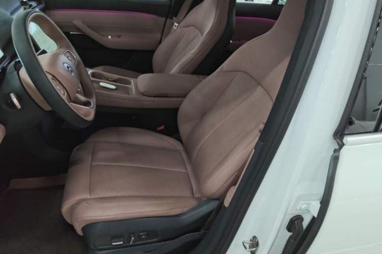 Used Nio EC6 2024 75 kWh Left Front Seat