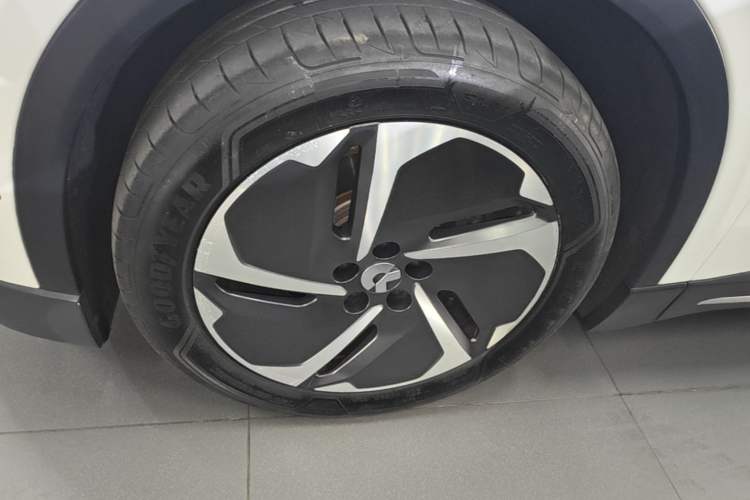 Used Nio EC6 2024 75 kWh Left Front Wheel Hub