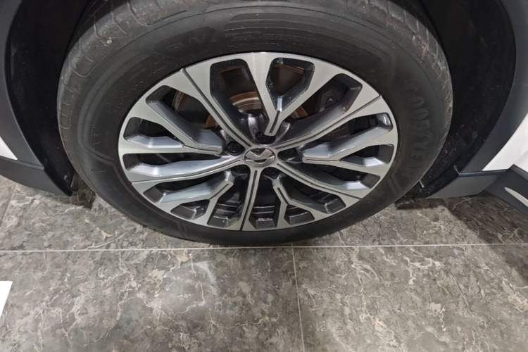 Used Nio EC6 2024 75 kWh Left Front Wheel Hub