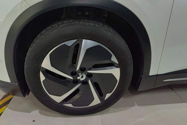 Used Nio EC6 2024 100 kWh Left Front Wheel Hub
