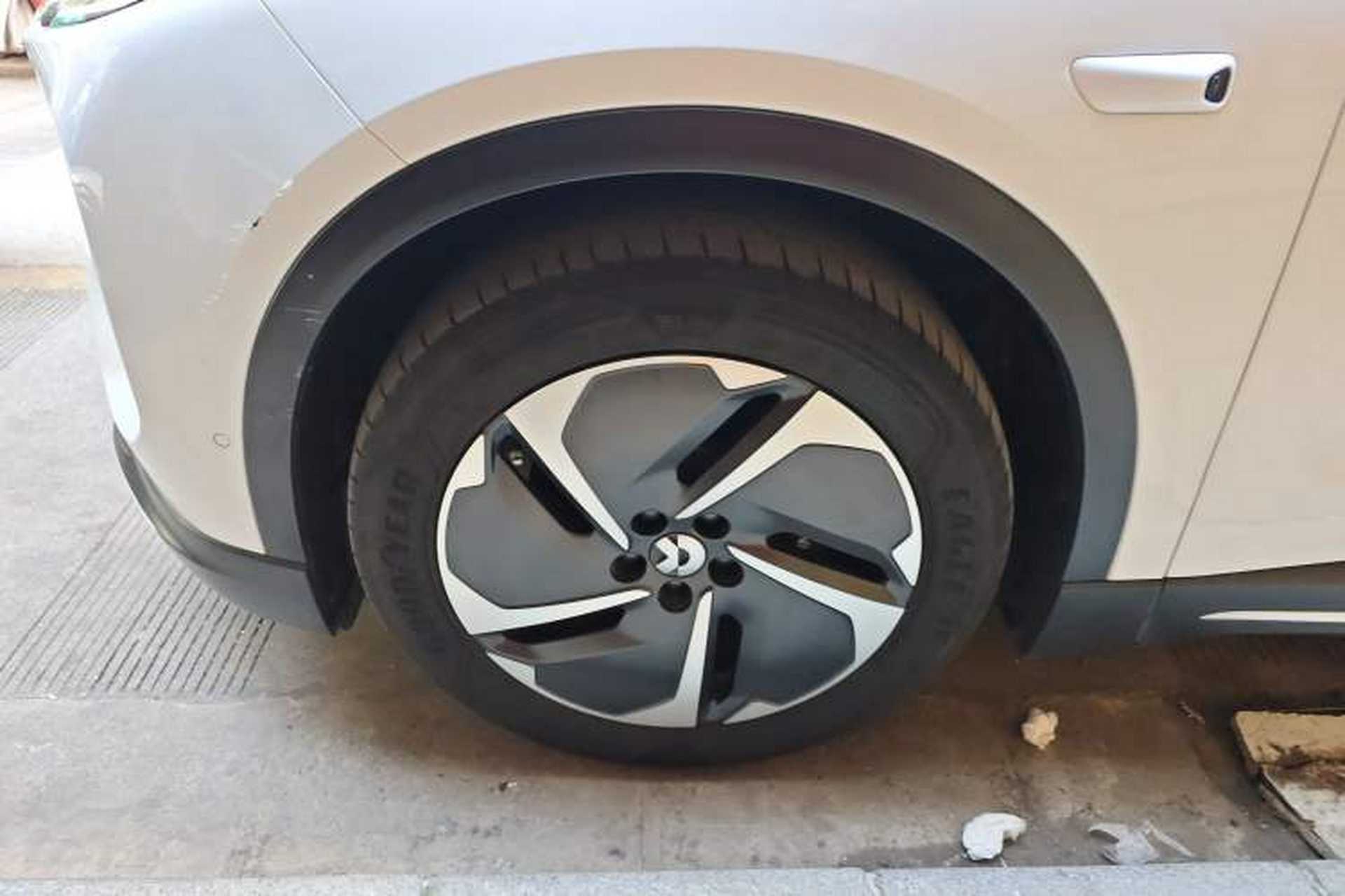 Used Nio EC6 2024 75 kWh Left Front Wheel Hub