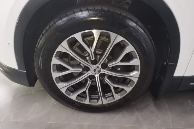Used Nio EC6 2024 75 kWh Left Front Wheel Hub