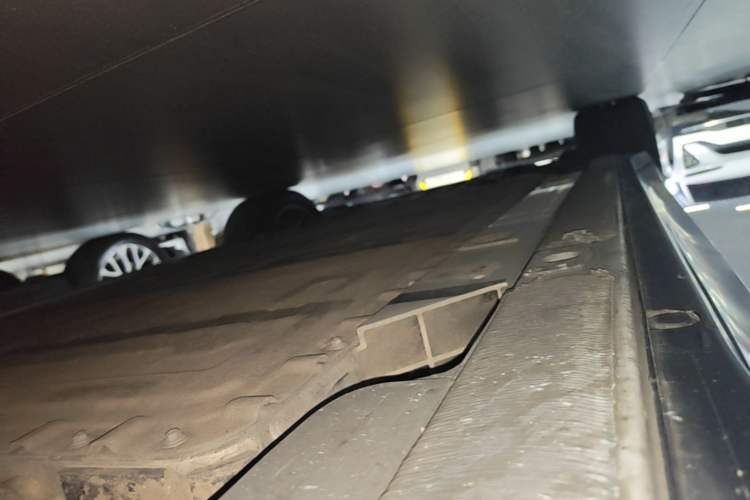 Used Nio EC6 2024 75 kWh Left Side Sill