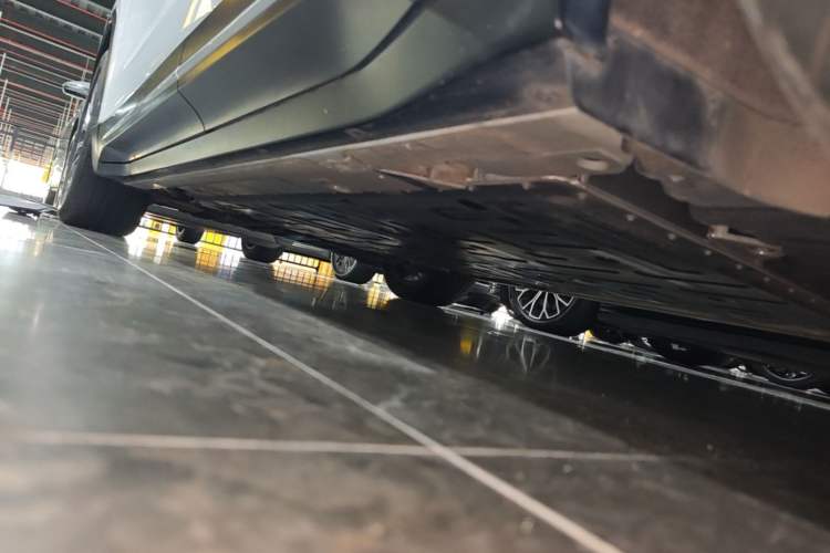 Used Nio EC6 2024 75 kWh Left Side Sill