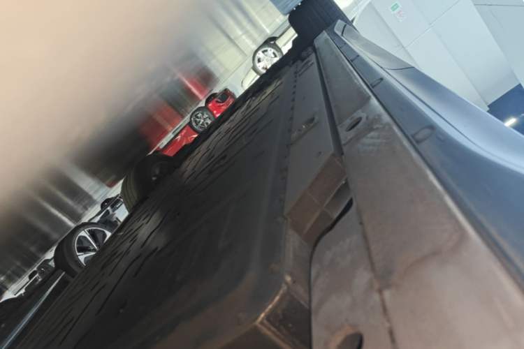 Used Nio EC6 2024 75 kWh Left Side Sill