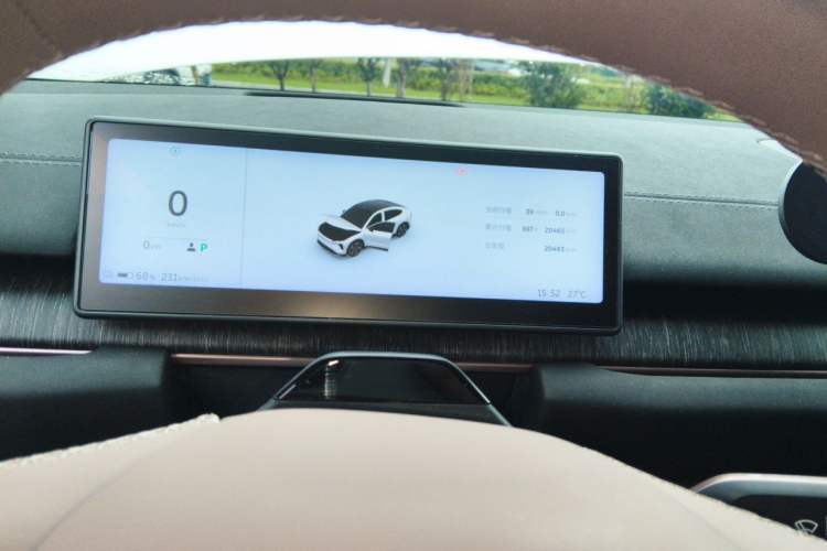 Used Nio EC6 2024 75 kWh Odometer Close Up