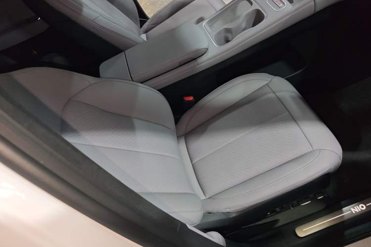 Used Nio EC6 2024 75 kWh Right Front Seat