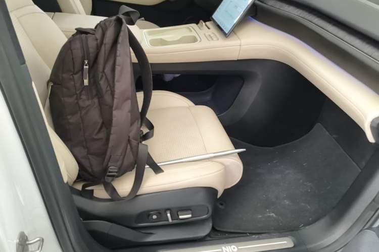 Used Nio EC6 2024 100 kWh Right Front Seat