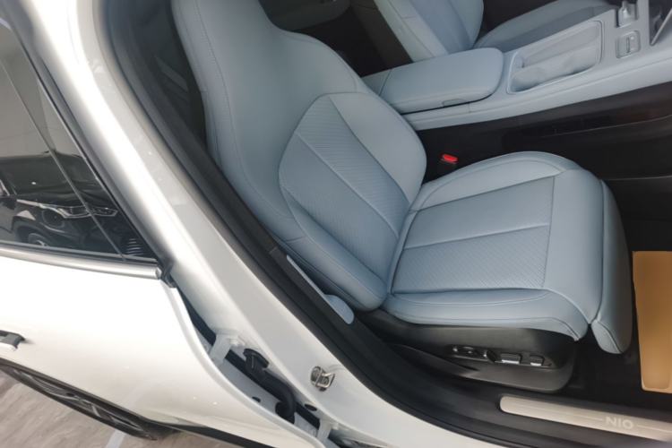 Used Nio EC6 2024 75 kWh Right Front Seat