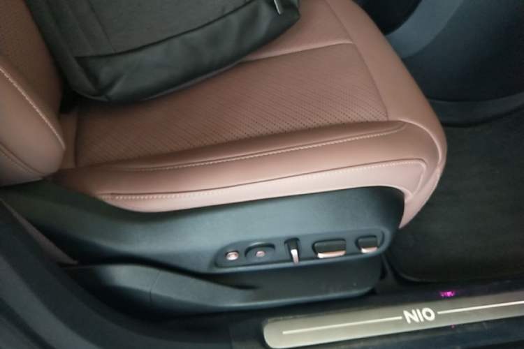 Used Nio EC6 2024 75 kWh Right Front Seat