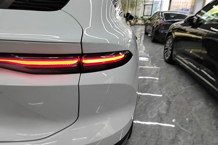 Used Nio EC6 2024 75 kWh Right Rear Taillight