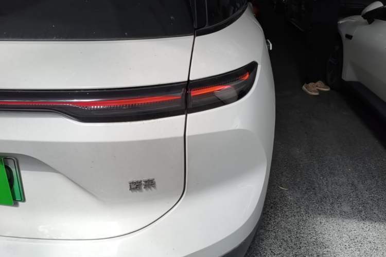 Used Nio EC6 2024 100 kWh Right Rear Taillight