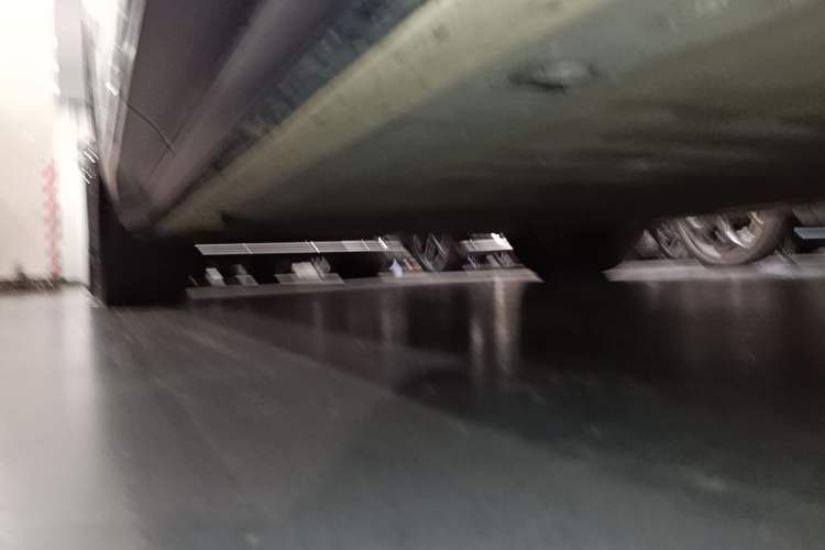 Used Nio EC6 2024 75 kWh Right Side Sill