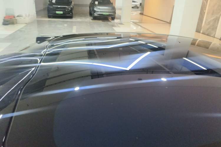 Used Nio EC6 2024 75 kWh Roof