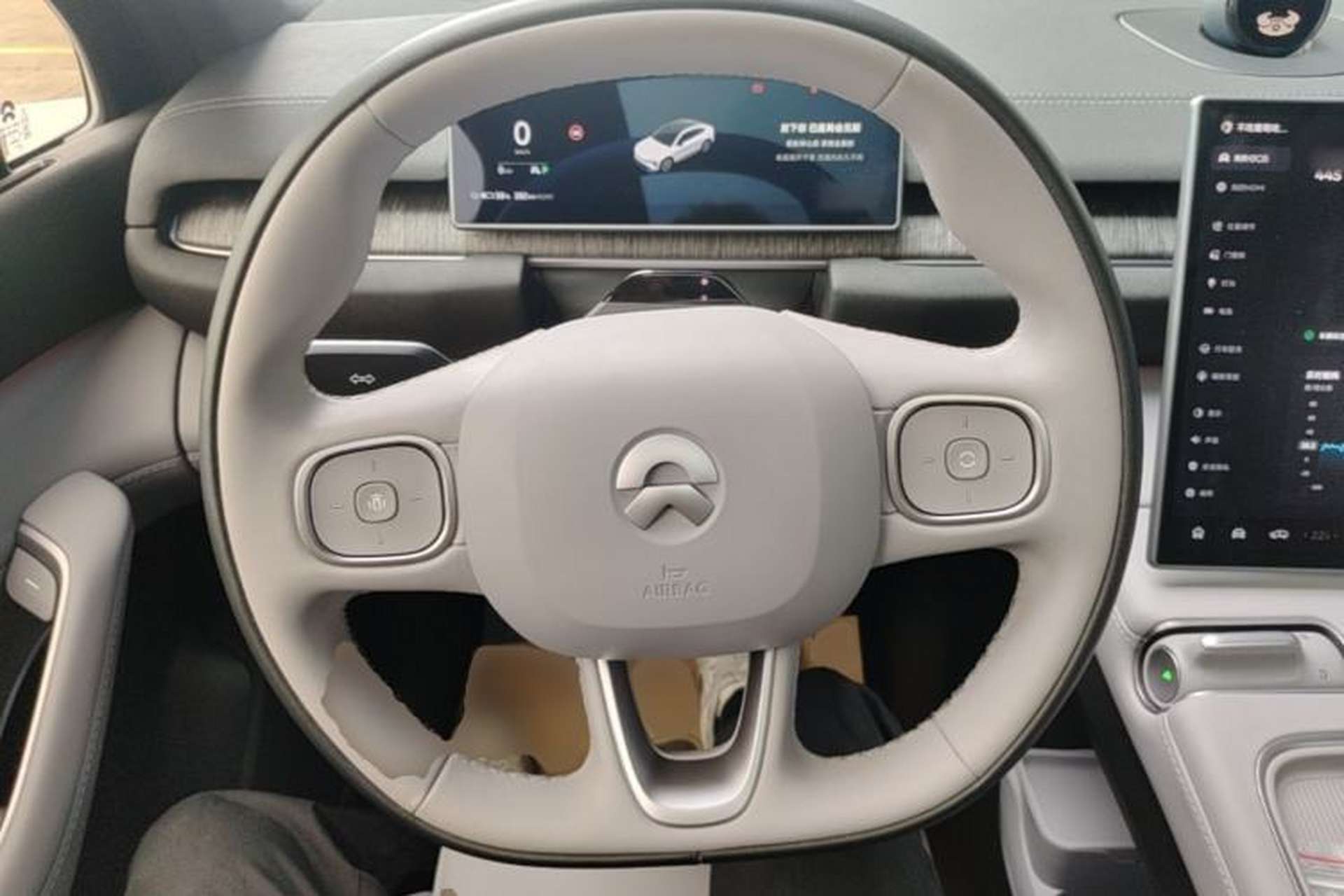 Used Nio EC6 2024 75 kWh Steering Wheel