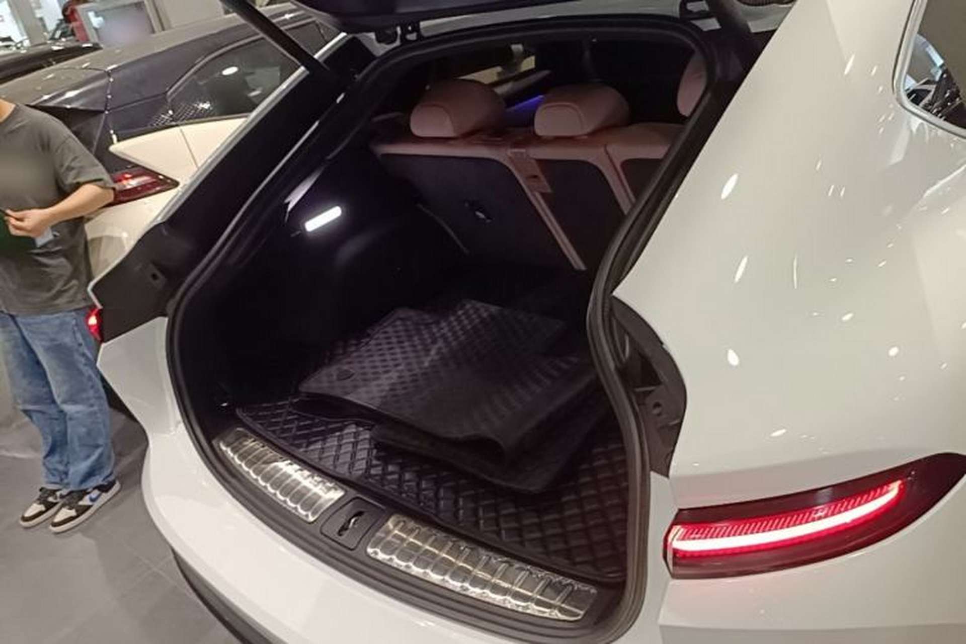 Used Nio EC6 2024 75 kWh Trunk