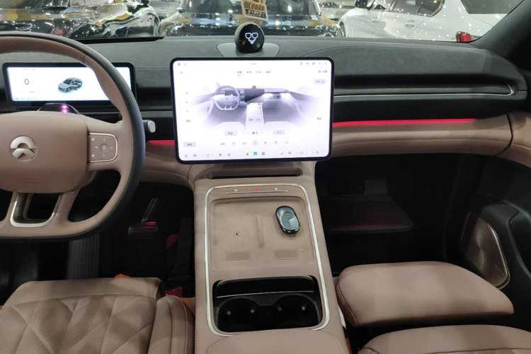 Used Nio EC6 2025 75 kWh Audio And AC Panel