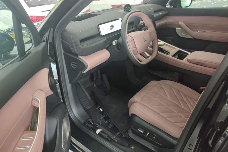 Used Nio EC6 2025 75 kWh Driver Seat