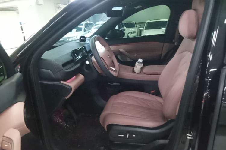 Used Nio EC6 2025 75 kWh Driver Seat