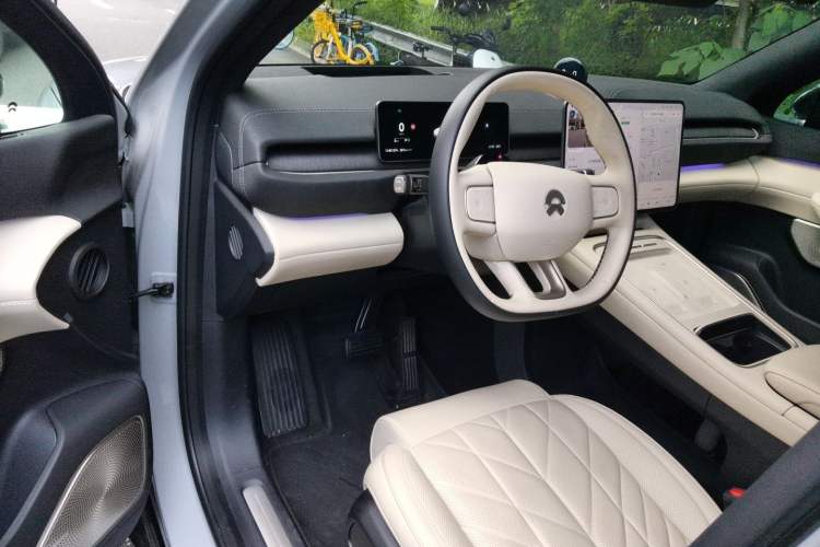 Used Nio EC6 2025 75 kWh Driver Seat