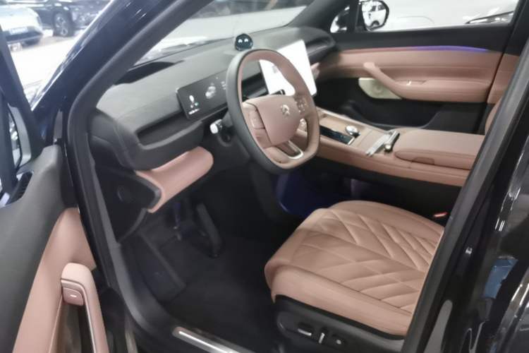 Used Nio EC6 2025 75 kWh Driver Seat