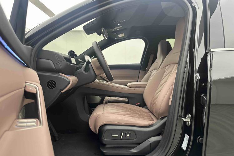 Used Nio EC6 2025 75 kWh Driver Seat