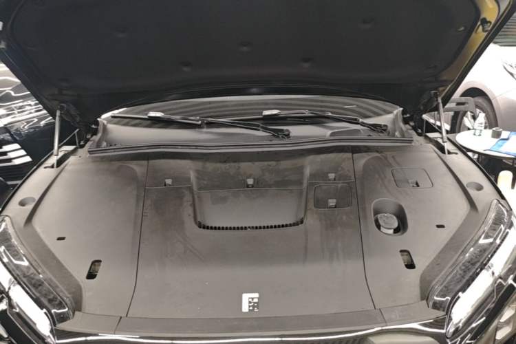 Used Nio EC6 2025 75 kWh Engine Bay