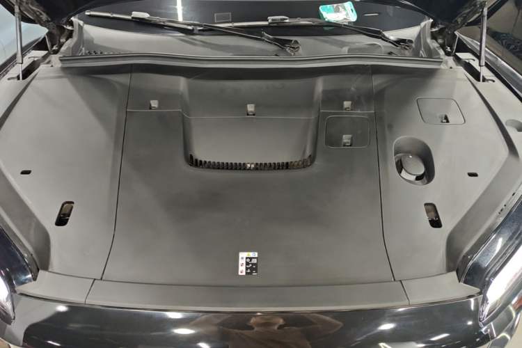 Used Nio EC6 2025 75 kWh Engine Bay