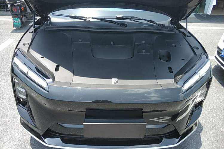 Used Nio EC6 2025 75 kWh Engine Bay