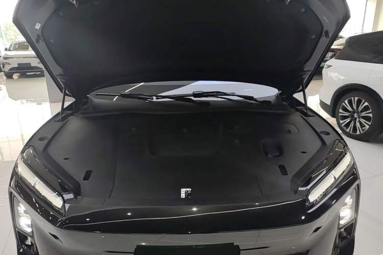Used Nio EC6 2025 75 kWh Engine Bay