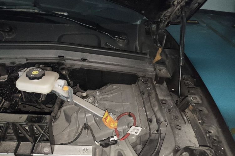 Used Nio EC6 2025 75 kWh Engine Bay Left