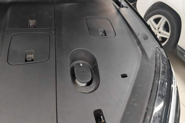 Used Nio EC6 2025 75 kWh Engine Bay Left