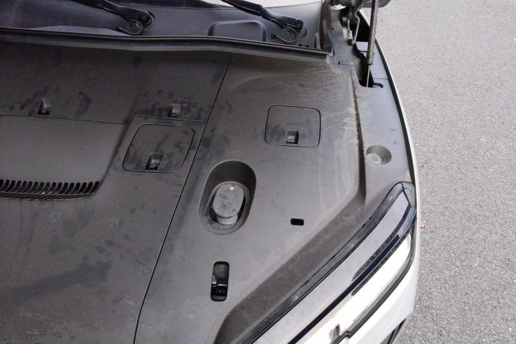 Used Nio EC6 2025 75 kWh Engine Bay Left